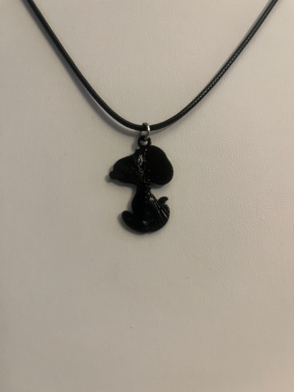 3/$15~Corded Snoopy Necklace - Picture 6 of 8